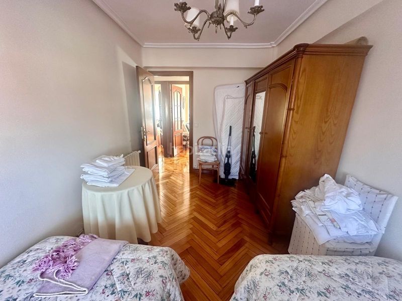 Foto ce7f3981-d97c-4477-aa78-406763e0e465. Rent flat with heating in Cuatro Caminos Santander