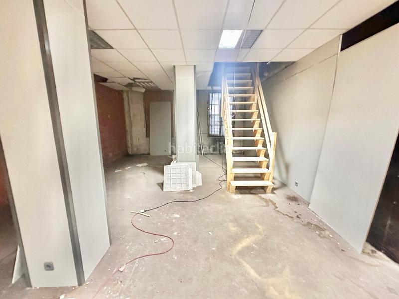 Foto 1c4a9c99-efa0-44b9-a21d-a3da20f4175c. Alquiler local comercial se alquila amplio local en el centro en Santander