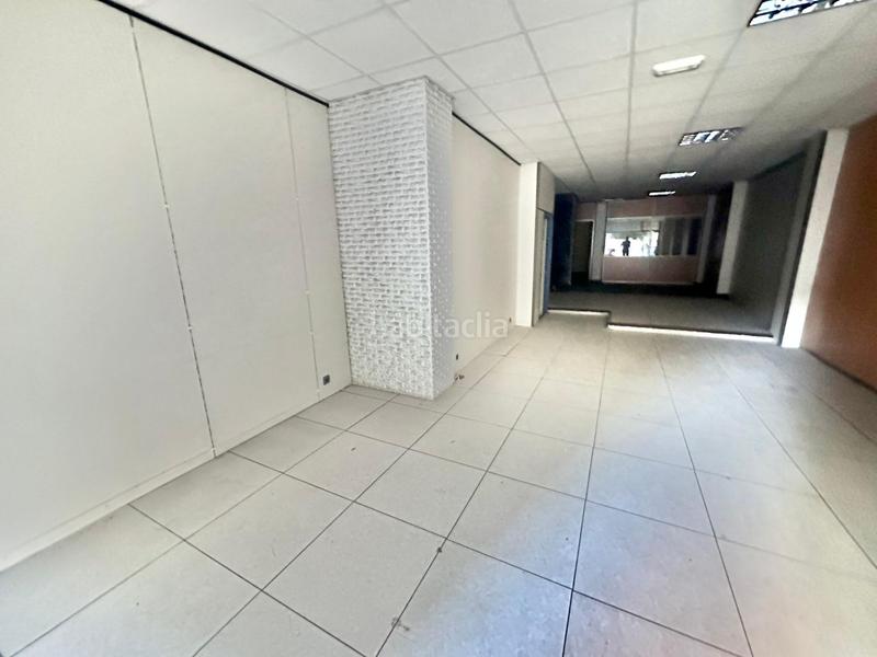 Foto 7ec8165b-7fb9-4cf6-afc5-7e51ac3ab498. Alquiler local comercial se alquila amplio local en el centro en Santander