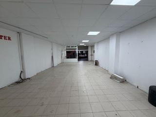 Affitto Locale commerciale in Numancia - San Fernando. Local disponible a un paso de numancia santander.