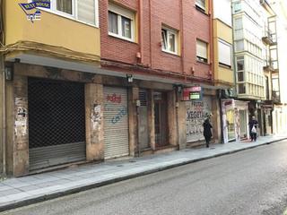 Lloguer Local Comercial a Numancia - San Fernando. Local disponible a un paso de numancia santander.