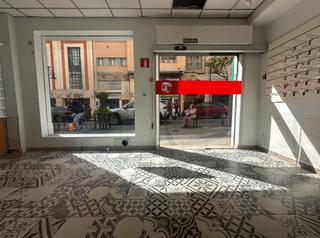 Lloguer Local Comercial a Centro - Ayuntamiento. Bonito local, céntrico y con mucho paso de gente