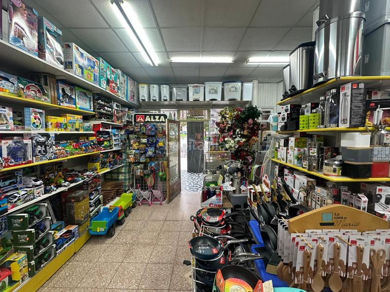 Foto 140141d3-d07c-4f06-806a-017414254261. Alquiler local comercial  en alquiler calle peatonal y zona comercial en Santander
