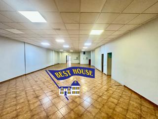 Business premise in Cuatro Caminos