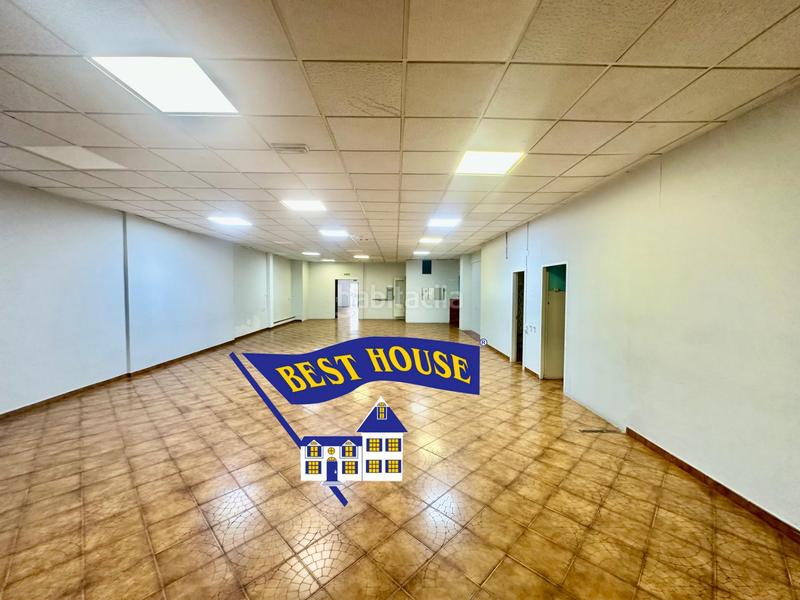 Foto 471c231f-30ce-42b3-9342-c6729b9d0e77. Rent business premise in Cuatro Caminos Santander