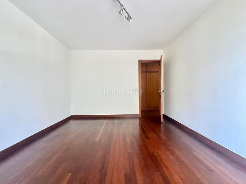 Foto b3f57ef2-21d8-4b03-b4c3-d618f4470f0a. Rent flat with heating parking in El Sardinero Santander