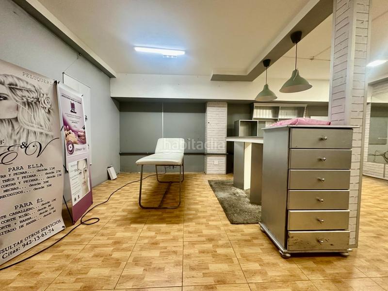 Foto 24b46b75-b8ca-480f-991e-710bfa9975d8. Alquiler local comercial bonito local en alquiler maliaño centro en Camargo