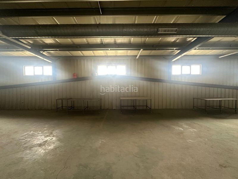 Foto b55a1953-645d-44c5-9a5f-e0b6b6bc5454. Location bâtiment à usage industriel dans Maliaño Camargo