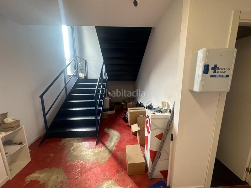 Foto d59b9627-1500-45c0-b3cb-2597b89353a2. Alquiler nave industrial alquiler de nave reformada con oficinas nuevas en Astillero (El)