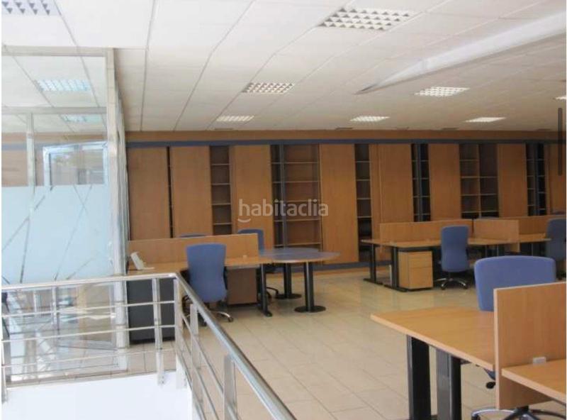 Foto cfd7cf9a-e74a-4903-ab03-073e73bb4bef. Location bureau avec chauffage parking dans Alisal - San Román Santander