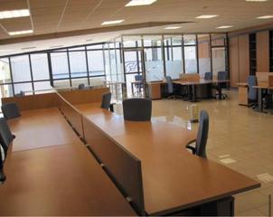 Miete Büro in Alisal - San Román. Edificio de oficinas de primer nivel