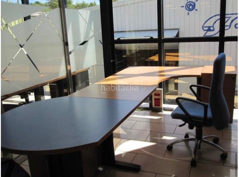 Foto 7af85a45-2e49-4406-8b16-b144e2462964. Rent office space with heating parking in Alisal - San Román Santander
