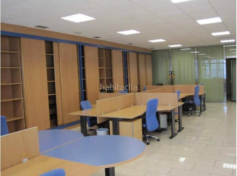 Foto c0e1e7ca-3557-4846-be61-739a84344a31. Rent office space with heating parking in Alisal - San Román Santander