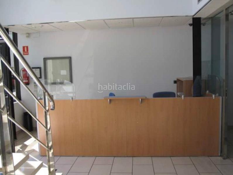 Foto d5ce6c14-1fa4-4e40-a762-eda88bccd043. Rent office space with heating parking in Alisal - San Román Santander