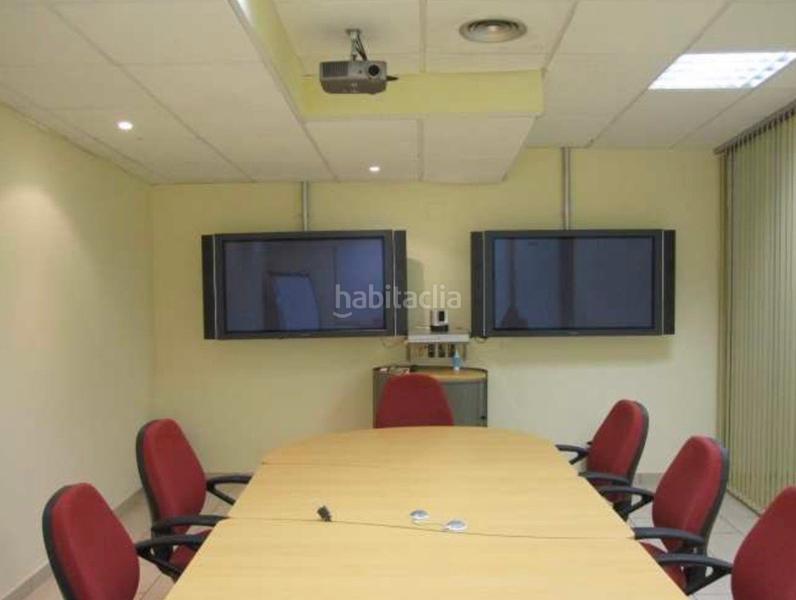 Foto ed5594fd-e251-46d3-82ad-e7f6d30e1aed. Rent office space with heating parking in Alisal - San Román Santander