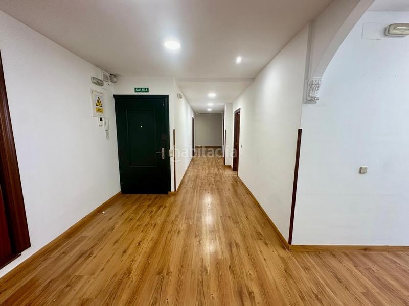 Foto 7a6a14e8-8fc2-4f00-b330-ef55902268fb. Affitto ufficio in Numancia - San Fernando Santander