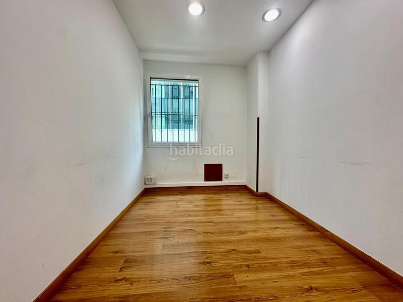 Foto cd3dc9dc-2954-47f6-8bc8-f54c6b11b0d4. Affitto ufficio in Numancia - San Fernando Santander