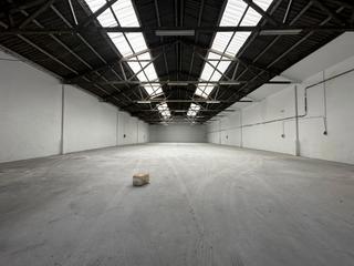 Miete Fabrikhalle in Maliaño. Oportunidad nave industrial con amplias oficinas y excelentes ac