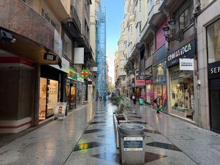Lloguer Local Comercial a Centro - Ayuntamiento. Local comercial en buena zona y con reforma a gusto del interesa