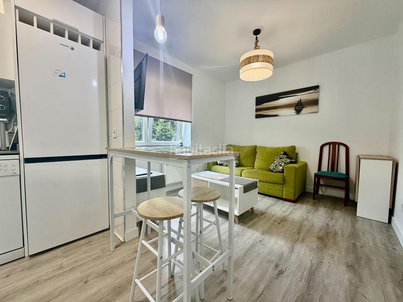 Foto 9b8f9389-b99f-4981-b3fd-9278c918c3b7. Rent flat with heating parking in Cuatro Caminos Santander