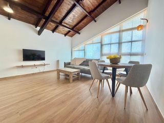Miete Appartement in Cudón. Apartamento en casa de piedra con jardín y wifi, para el curso e