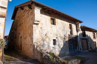 Casa  Barrio labarces. Casona montañesa situada situada a 15 minutos de san vicente de