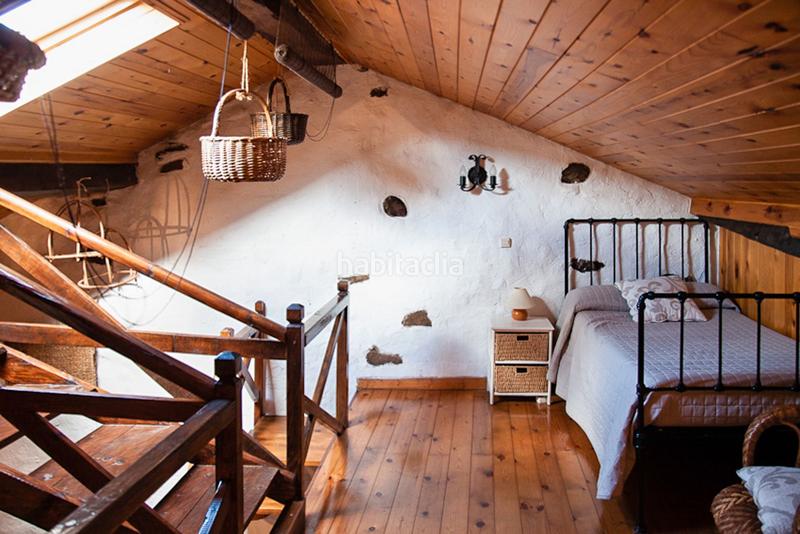 Foto 0a95eb30-32cb-495b-9230-47f54f264db1. Casa bifamiliare in Santiurde de Reinosa