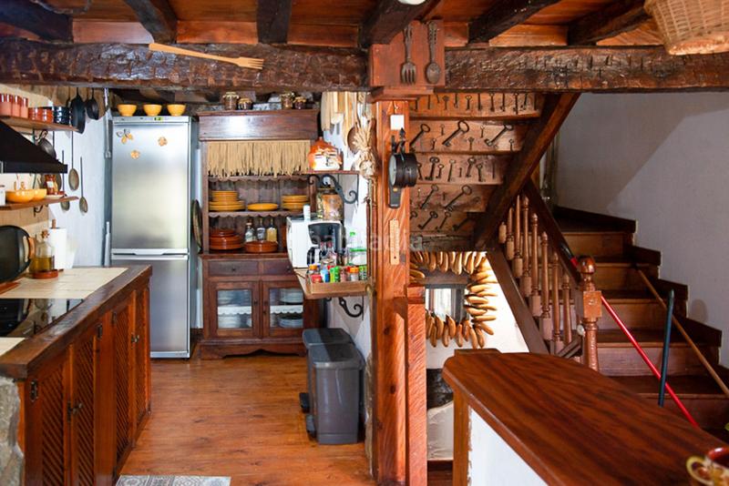 Foto 1a23a09b-44a9-4ee3-8764-b286693178dc. Casa bifamiliare in Santiurde de Reinosa