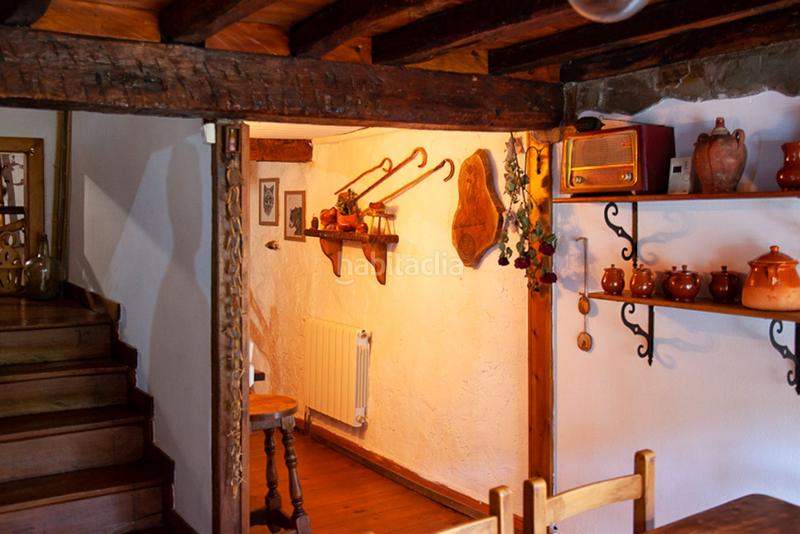 Foto 79269bef-af61-4124-8c0e-2a1a9d052eba. Casa bifamiliare in Santiurde de Reinosa