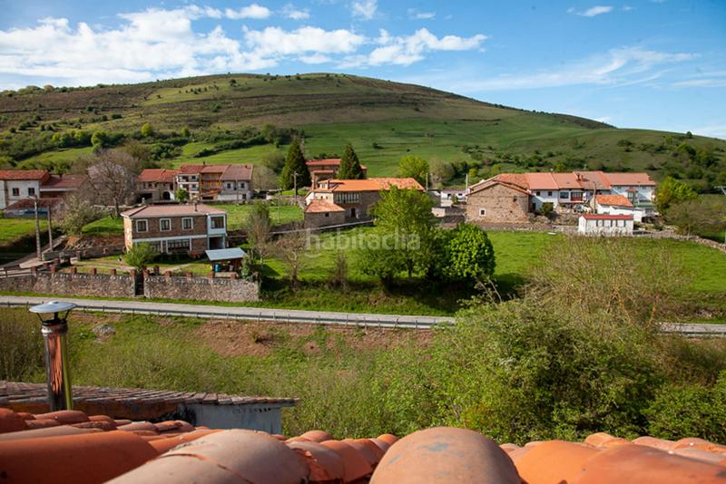 Foto 80c8e688-0e2b-4307-853f-7eba11145e2a. Casa bifamiliare in Santiurde de Reinosa