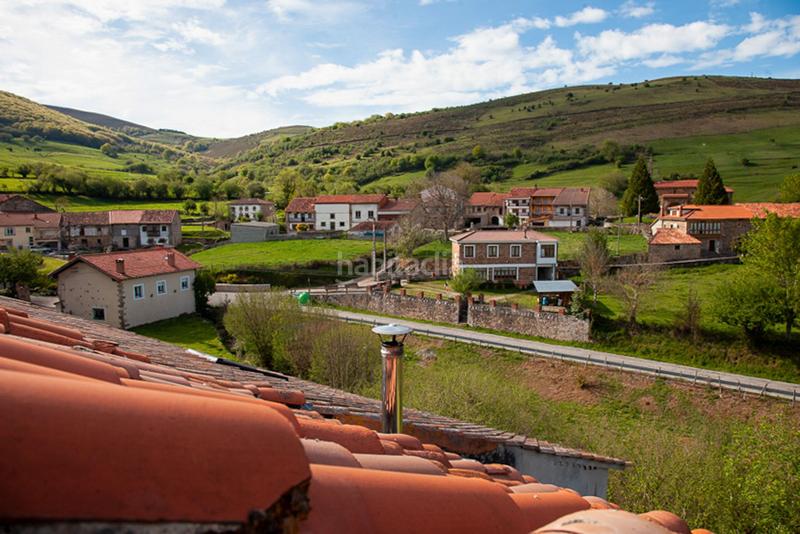 Foto 8856519b-a344-4aeb-9305-e5ae2d7bacba. Casa bifamiliare in Santiurde de Reinosa