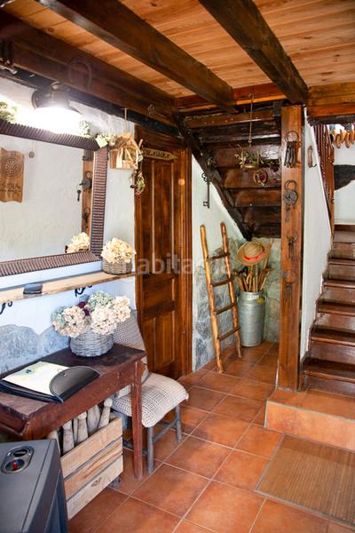 Foto c1cf4ade-fc6f-4016-880c-f59d0b1e76d8. Casa bifamiliare in Santiurde de Reinosa