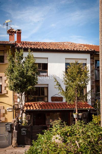 Foto cc901fff-b848-467e-b4a7-f666c3f653cc. Casa bifamiliare in Santiurde de Reinosa