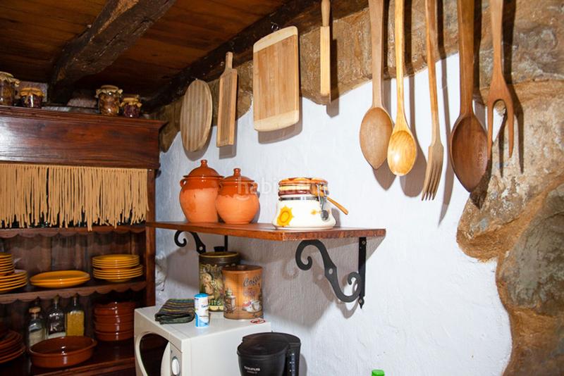 Foto f04d85f3-6d61-45a4-90bb-f3e59afa64f0. Casa bifamiliare in Santiurde de Reinosa