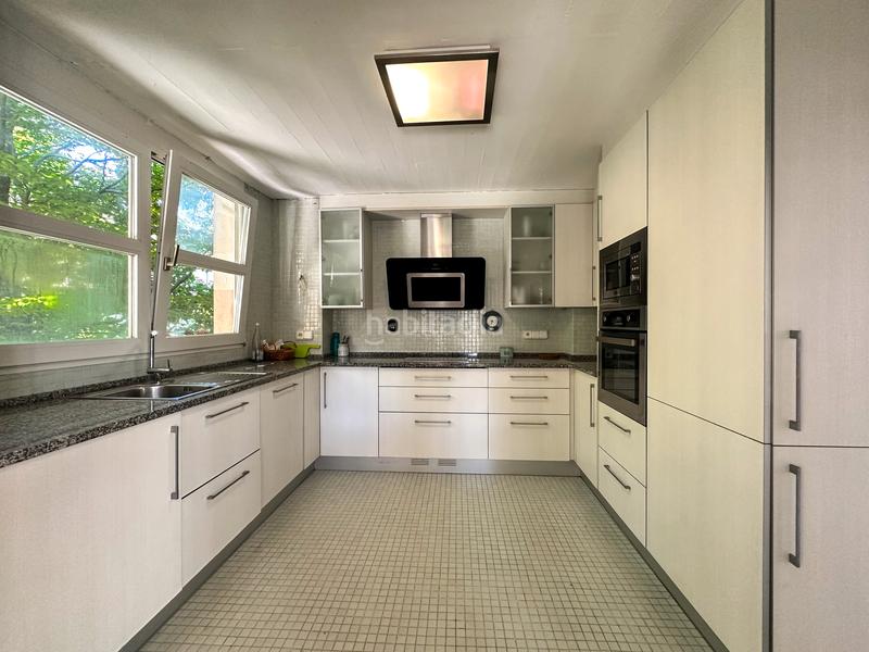 Foto 6bc88e0c-881f-4d25-aac6-7187578bfc70. Xalet amb xemeneia calefacció aparcament piscina a Piélagos