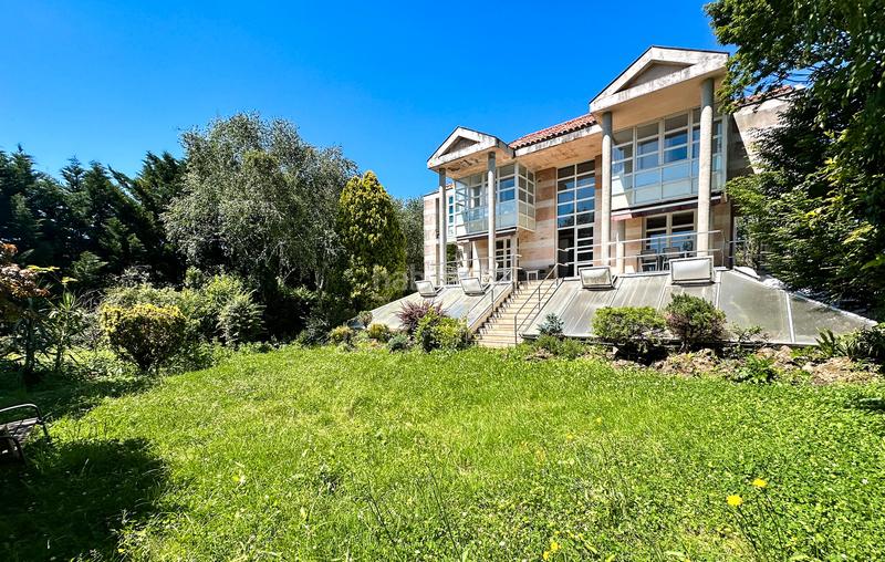 Foto a9bb27ac-0d5b-4a21-9927-e19b9a6400bb. Xalet amb xemeneia calefacció aparcament piscina a Piélagos