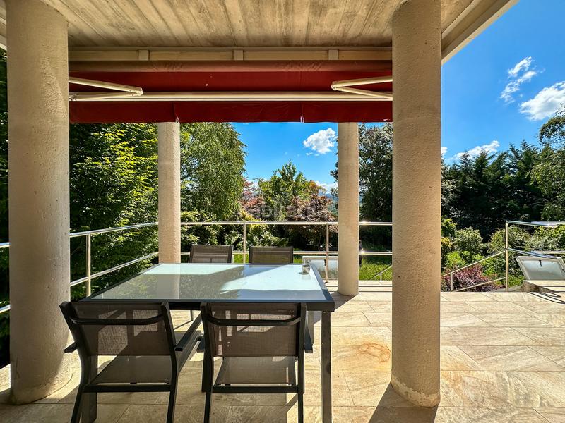 Foto f1ccf0b8-05ea-479d-b8bc-6a8b42827c62. Xalet amb xemeneia calefacció aparcament piscina a Piélagos