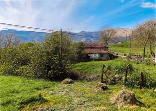 Xalet  Barrio veguilla. Exclusiva. casa para reformar con impresionantes vistas