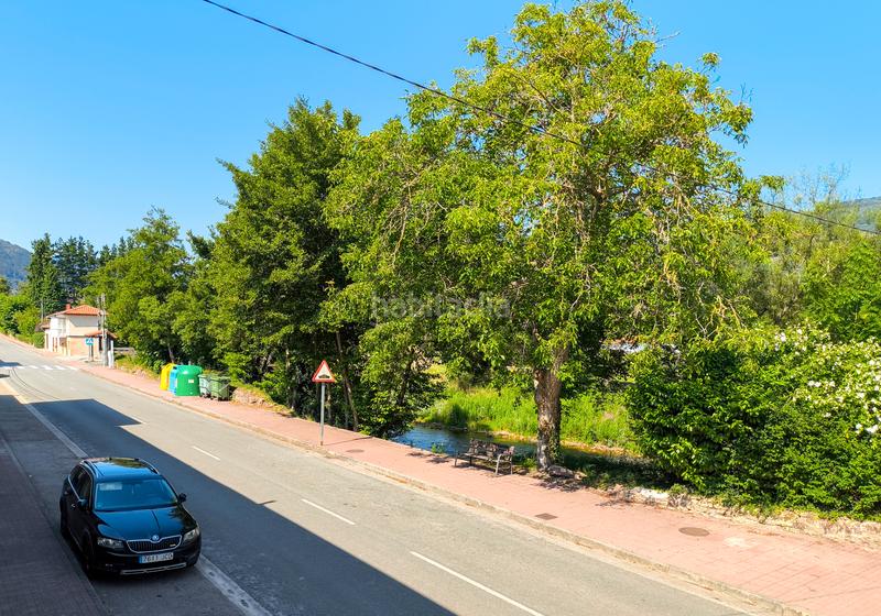 Foto 0f810d33-45f5-4634-9ca0-2b4c20dc8d6c. Casa aparellada a Molledo