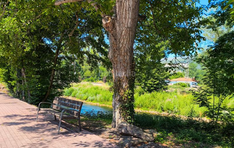 Foto 36f65c0d-bcde-4305-b82a-af83078304b0. Casa aparellada a Molledo