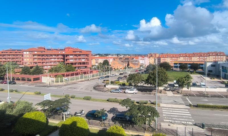 Foto 6f1ff82e-caa8-4a80-83ec-1cf679e24a04. Etagenwohnung mit heizung parking pool in Alisal - San Román Santander