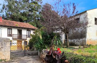 Casa pareada  Barrio b�rcena. Exclusiva. casa pareada con parcela de 759 m� situada en ore�a