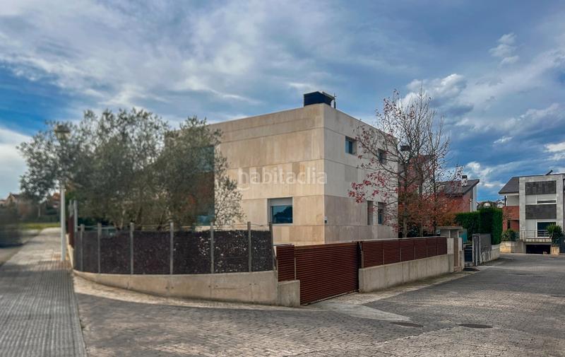 Foto 22b07116-22a3-4572-ab5b-aeeb3dce264c. Chalet  individual situado en maoño en Maoño - Azoños Santa Cruz de Bezana