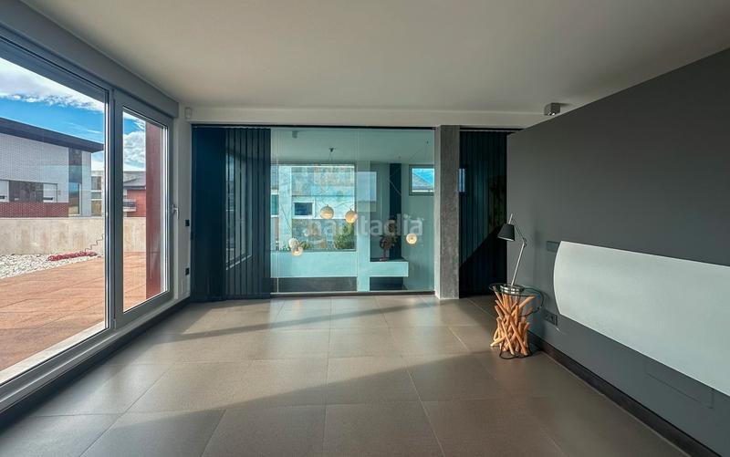 Foto 5552e67c-e49c-4fdf-bb0a-c34e5b4bcc22. Chalet  individual situado en maoño en Maoño - Azoños Santa Cruz de Bezana