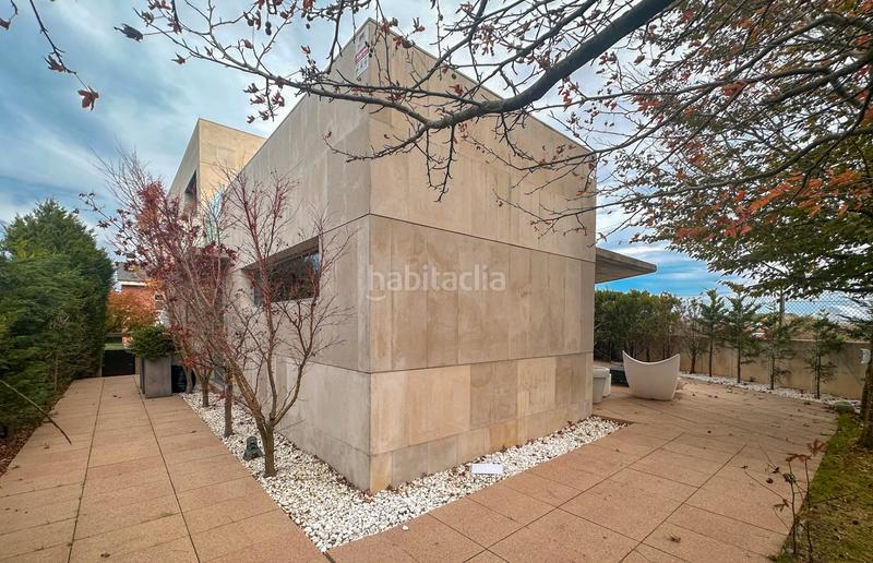 Foto e5f780e6-911e-42fe-8c3a-47742fbac089. Chalet  individual situado en maoño en Maoño - Azoños Santa Cruz de Bezana