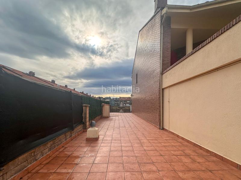 Foto 1104bb2e-414d-4634-8aed-e45a06aca45d. Xalet amb xemeneia calefacció aparcament piscina a Santa Cruz de Bezana