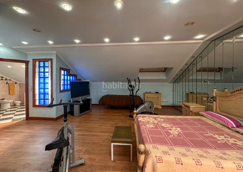 Foto 249b6bc8-b59e-471f-89b6-1151a9717b54. Xalet amb xemeneia calefacció aparcament piscina a Santa Cruz de Bezana