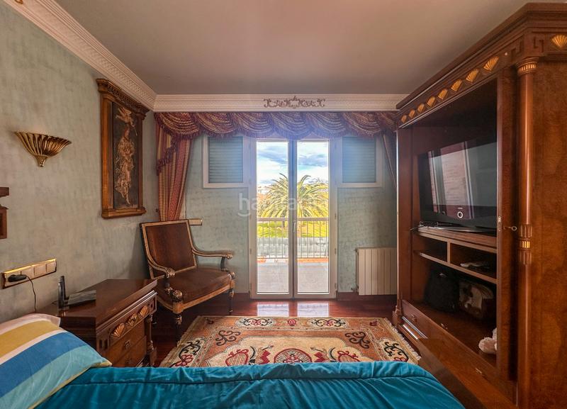 Foto 25cebfcb-e87f-4cdd-97bd-be77517993f6. Xalet amb xemeneia calefacció aparcament piscina a Santa Cruz de Bezana