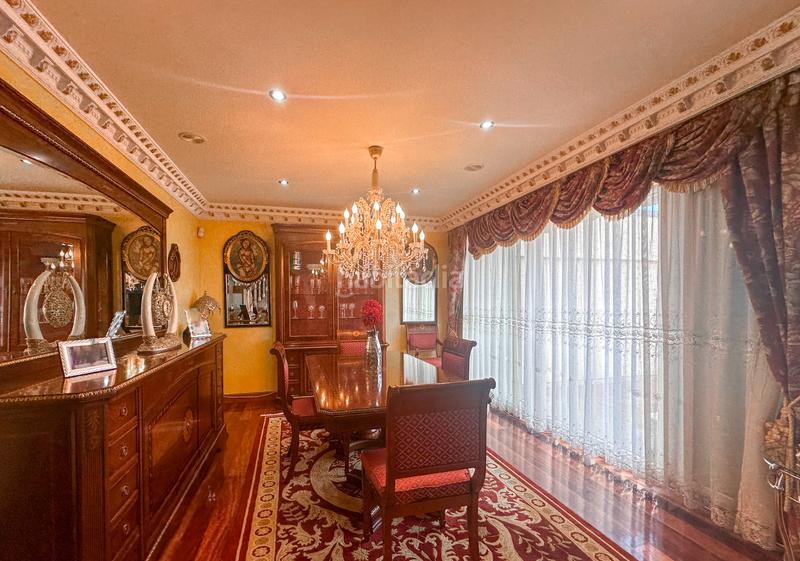 Foto 27b680e5-3bed-4574-86d7-73bf3d27e729. Xalet amb xemeneia calefacció aparcament piscina a Santa Cruz de Bezana