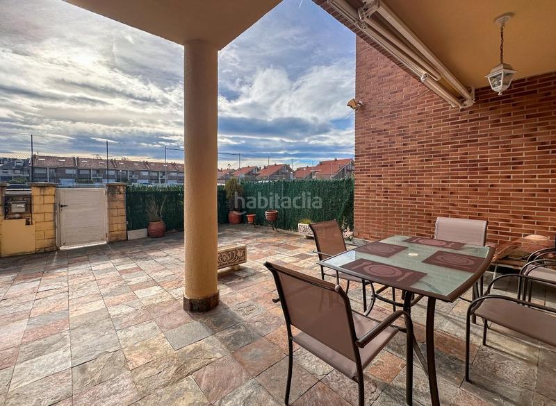 Foto b602e904-9dba-46be-be1d-460a6128c656. Xalet amb xemeneia calefacció aparcament piscina a Santa Cruz de Bezana